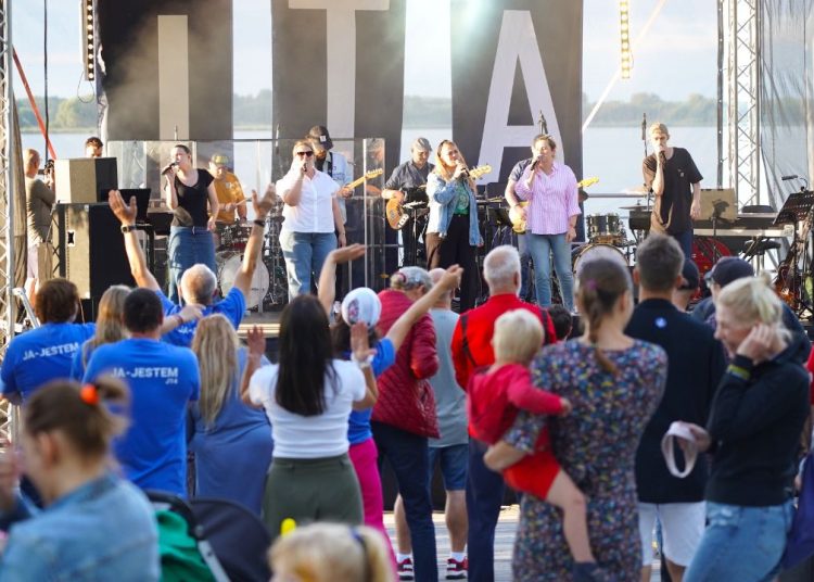 Pierwszy taki koncert na promenadzie. Zobacz zdjęcia