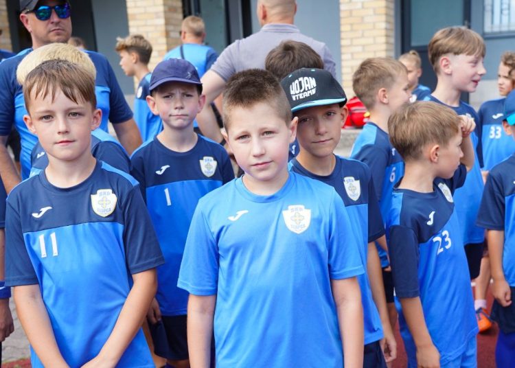 Świętują piłkarze i całe rodziny. Trwa piknik SKP