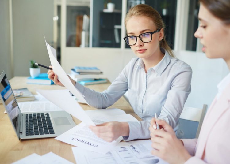 Jak studia magisterskie z administracji mogą zmienić Twoją pracę?