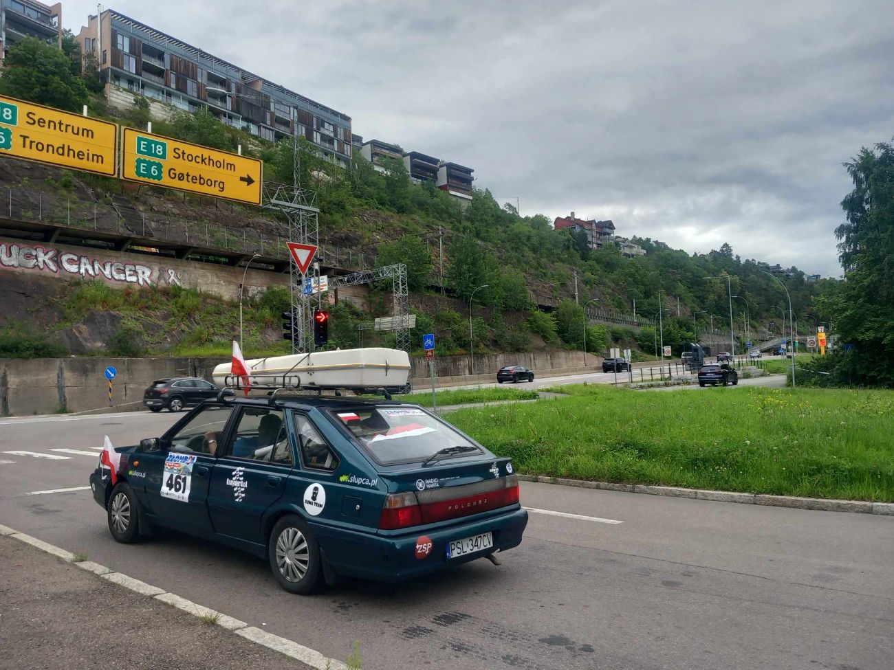 Starym polonezem pojechali do Norwegii. Jutro meta