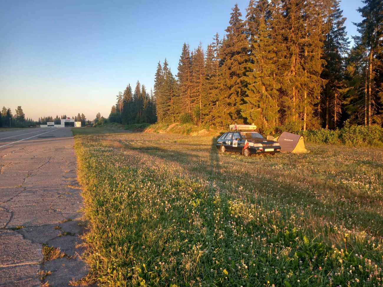 Starym polonezem pojechali do Norwegii. Jutro meta