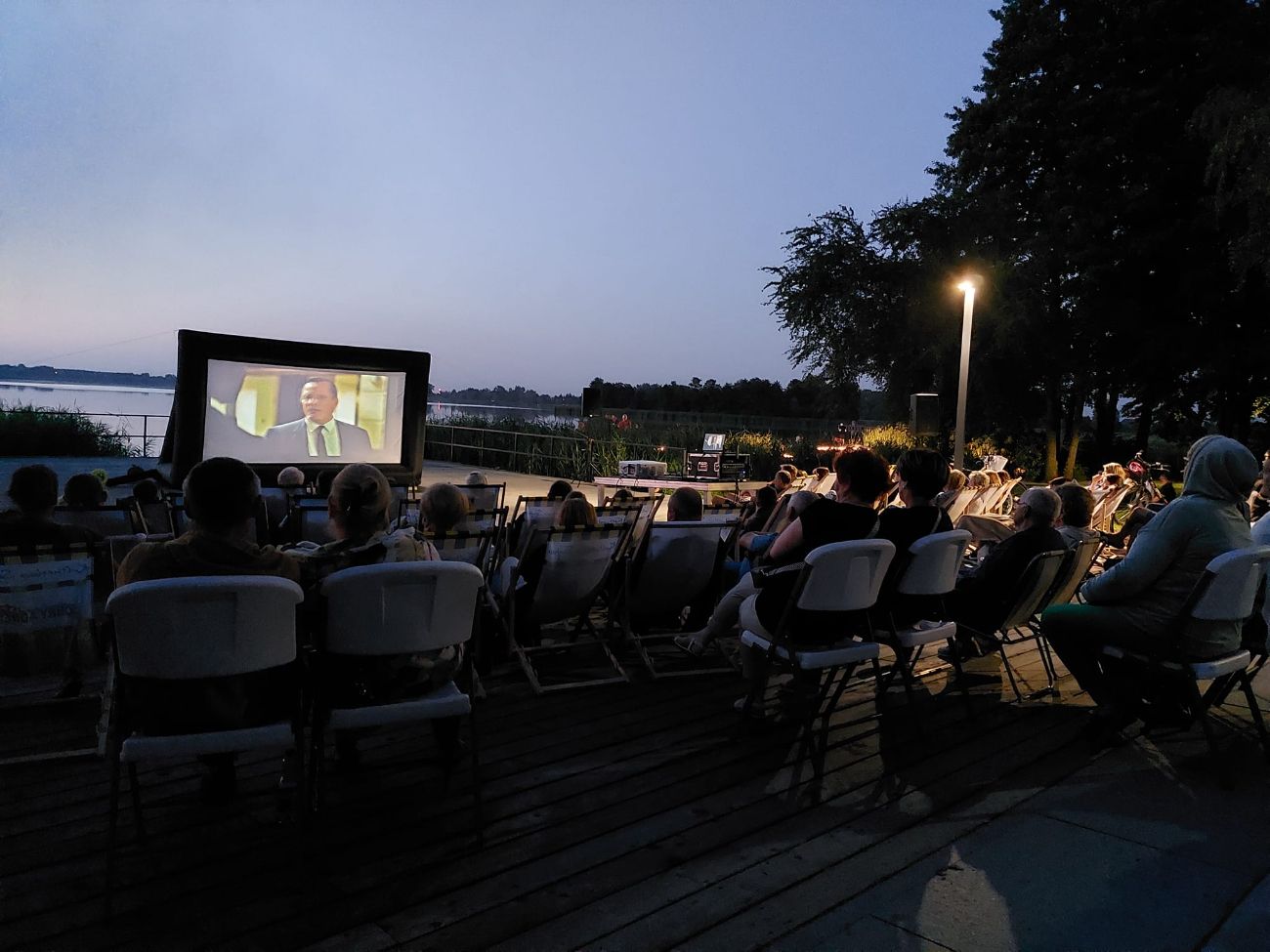 Były koncerty, teraz kino. Kolejna atrakcja na promenadzie