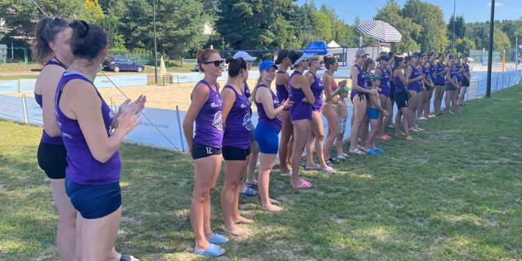 Trwa turniej w Przybrodzinie. Grają zawodnicy z całej Polski