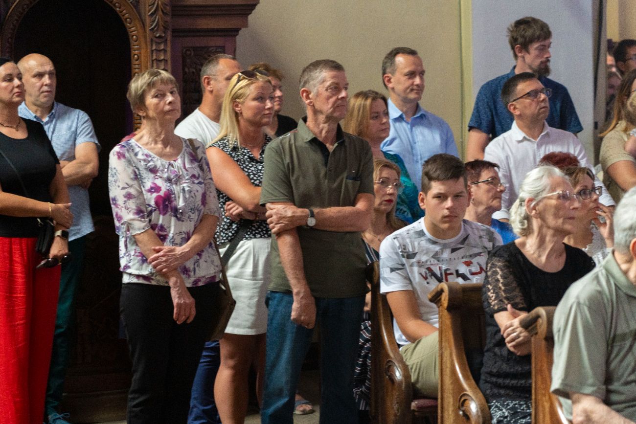 Gwiazdy wystąpiły w kościele. SMU Strzałkowo świętuje jubileusz ZDJĘCIA