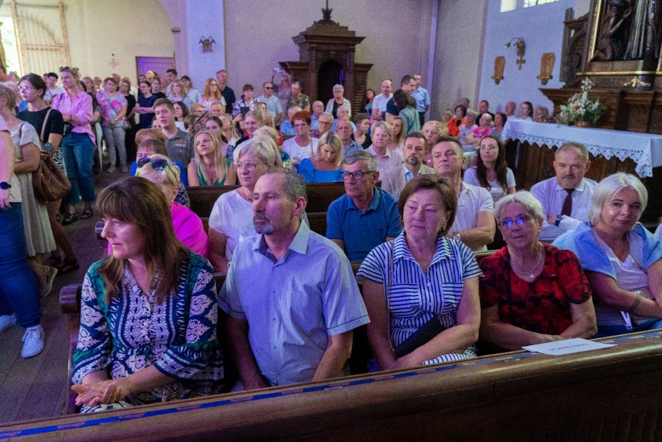 Gwiazdy wystąpiły w kościele. SMU Strzałkowo świętuje jubileusz ZDJĘCIA