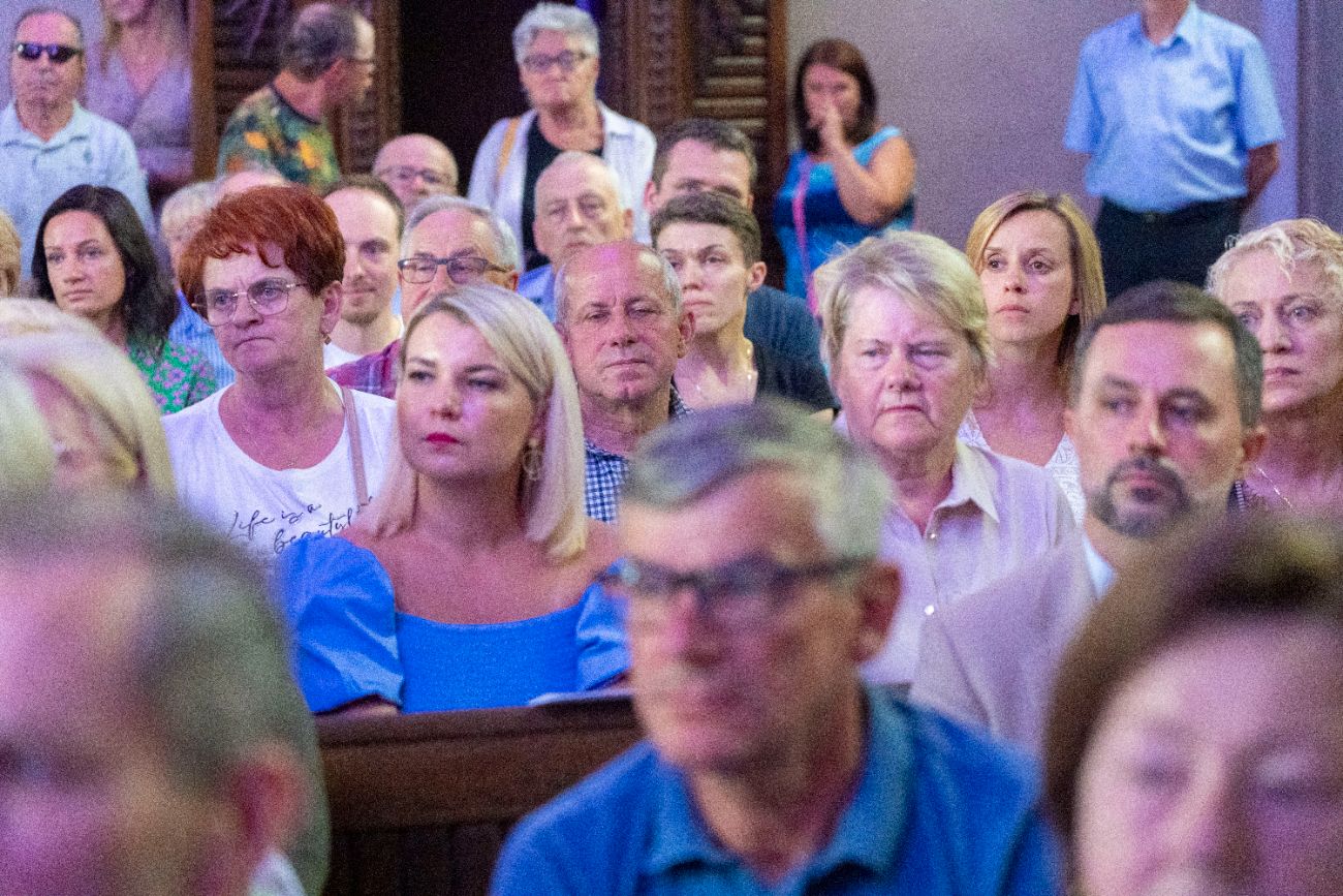 Gwiazdy wystąpiły w kościele. SMU Strzałkowo świętuje jubileusz ZDJĘCIA