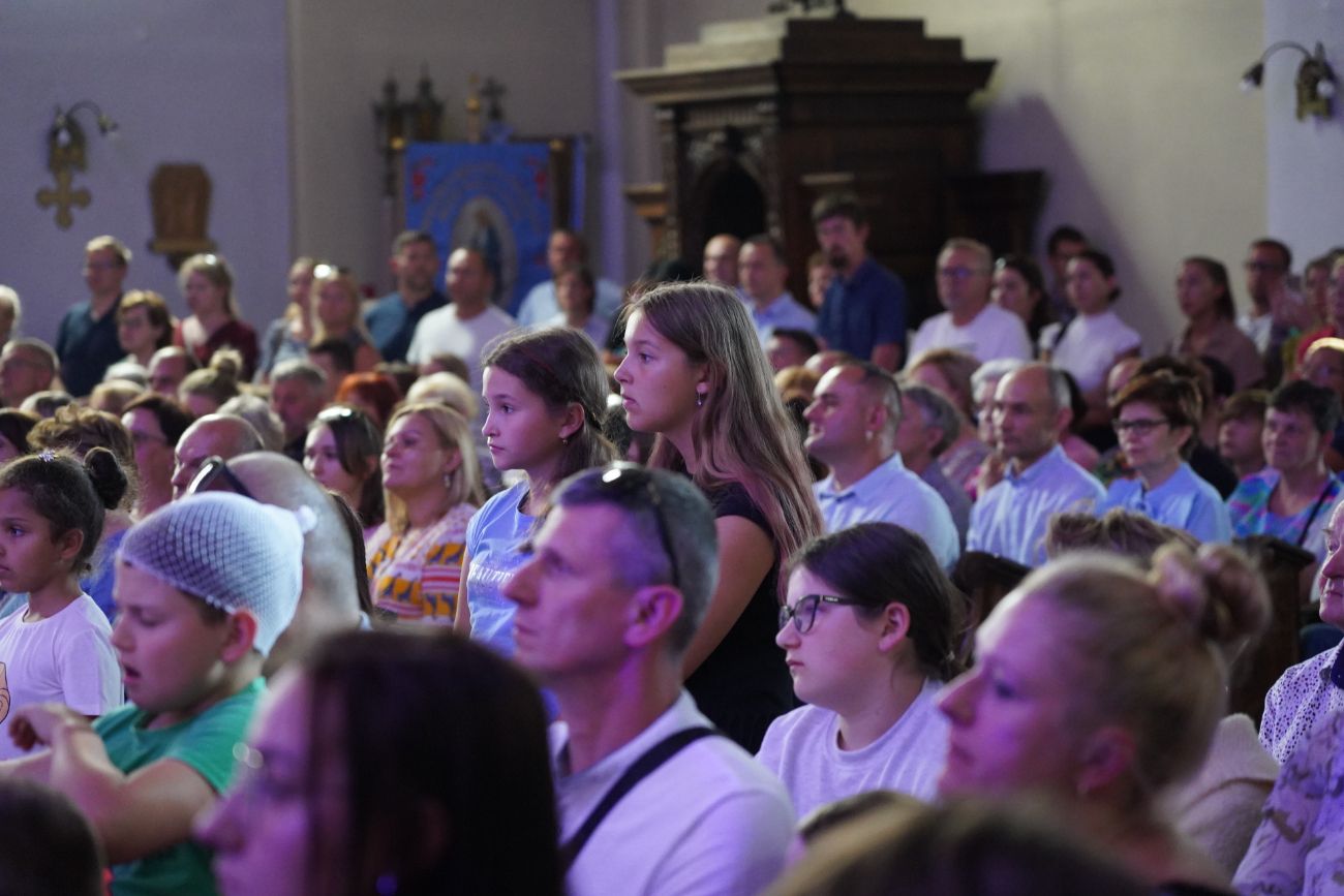 Gwiazdy wystąpiły w kościele. SMU Strzałkowo świętuje jubileusz ZDJĘCIA