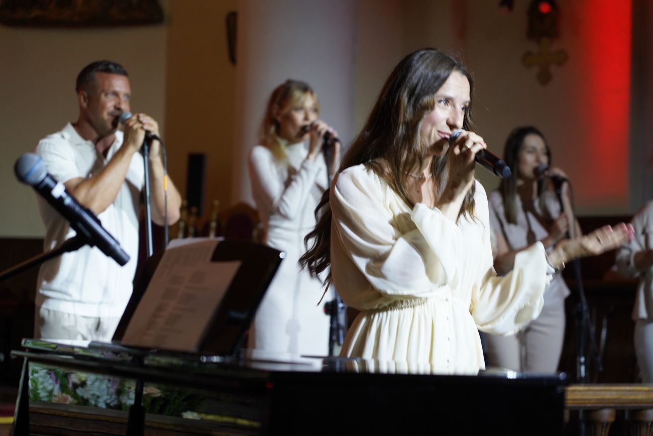 Gwiazdy wystąpiły w kościele. SMU Strzałkowo świętuje jubileusz ZDJĘCIA