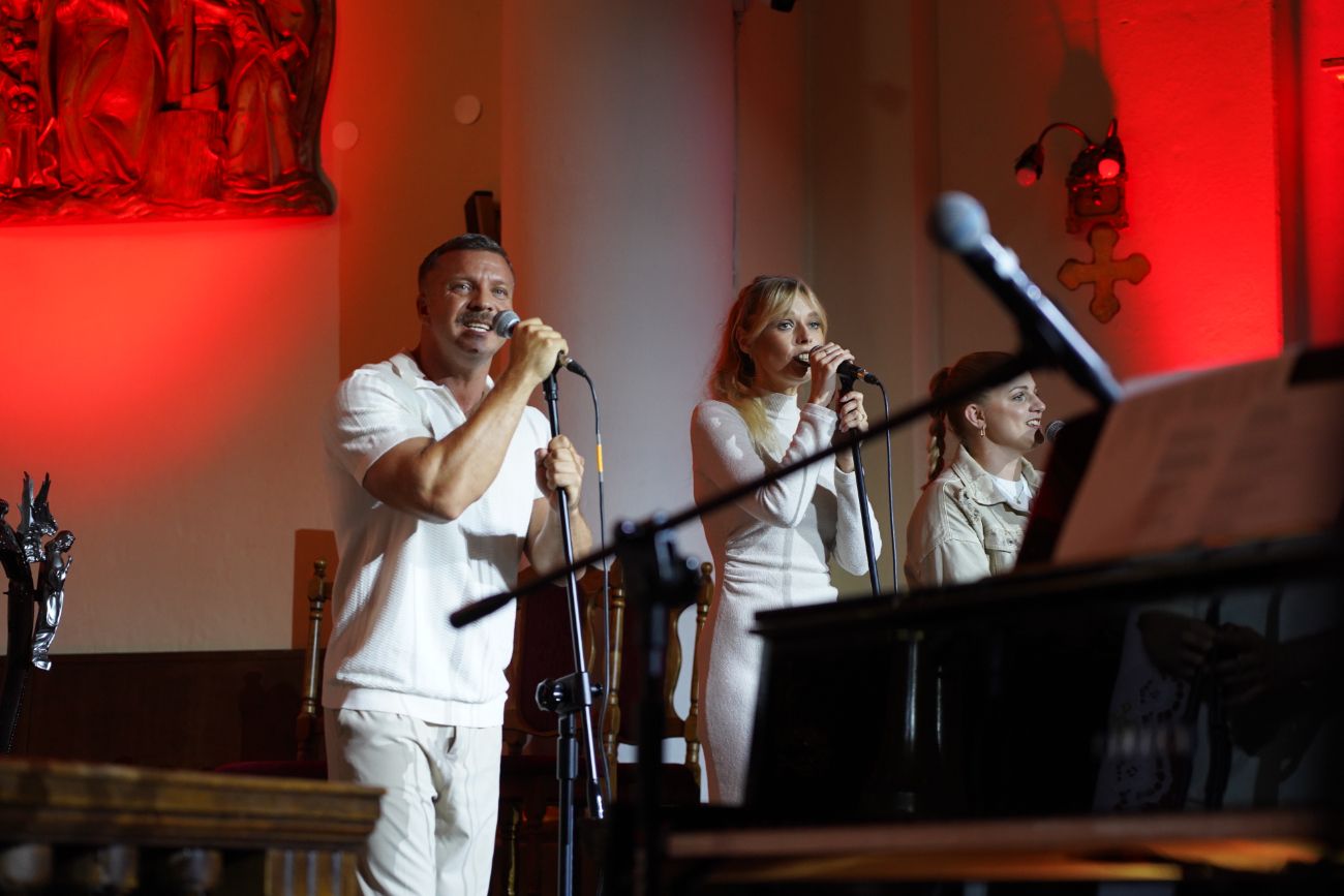 Gwiazdy wystąpiły w kościele. SMU Strzałkowo świętuje jubileusz ZDJĘCIA