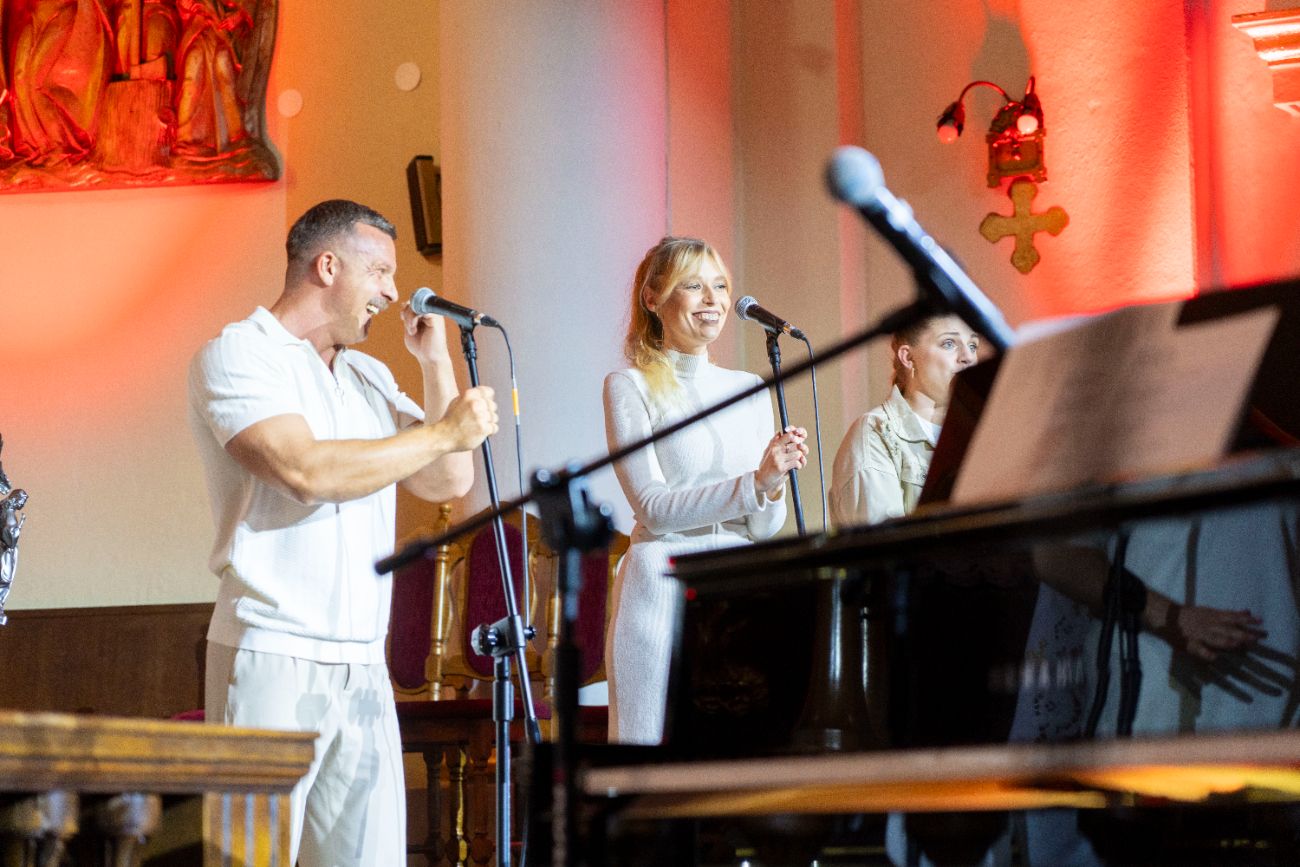 Gwiazdy wystąpiły w kościele. SMU Strzałkowo świętuje jubileusz ZDJĘCIA