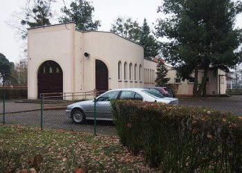 Upały doskwierają żałobnikom. Radna prosi o zainstalowanie klimatyzacji