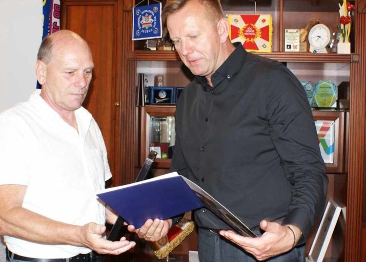 Też ruszył na ratunek. Starosta podziękował