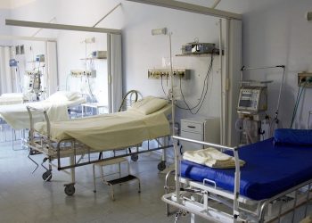 „Składki nie działają”. Lewica ma pomysł na służbę zdrowia