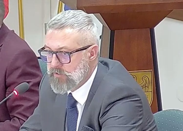 Wiemy, na co przeznaczono pensję Piotra Gałana