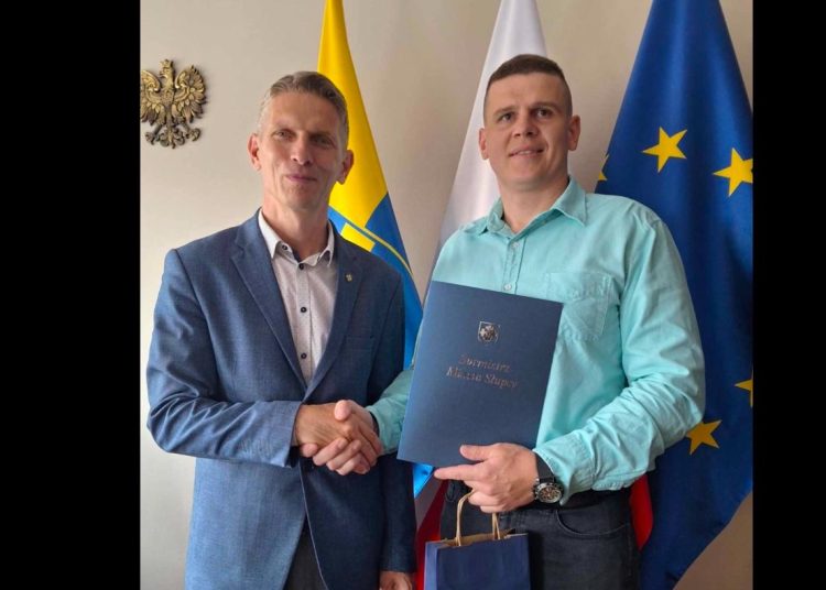 Burmistrz docenił bohaterskiego strażaka