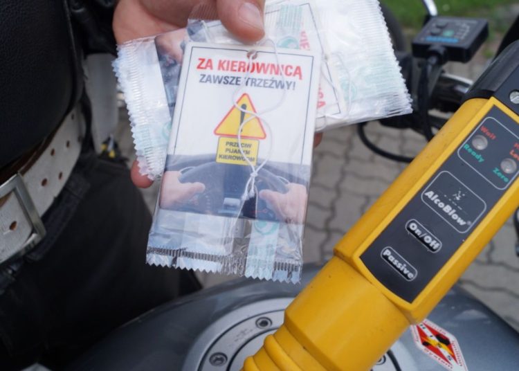Sprawdzili ponad 200 kierowców. Dwóch pod wpływem