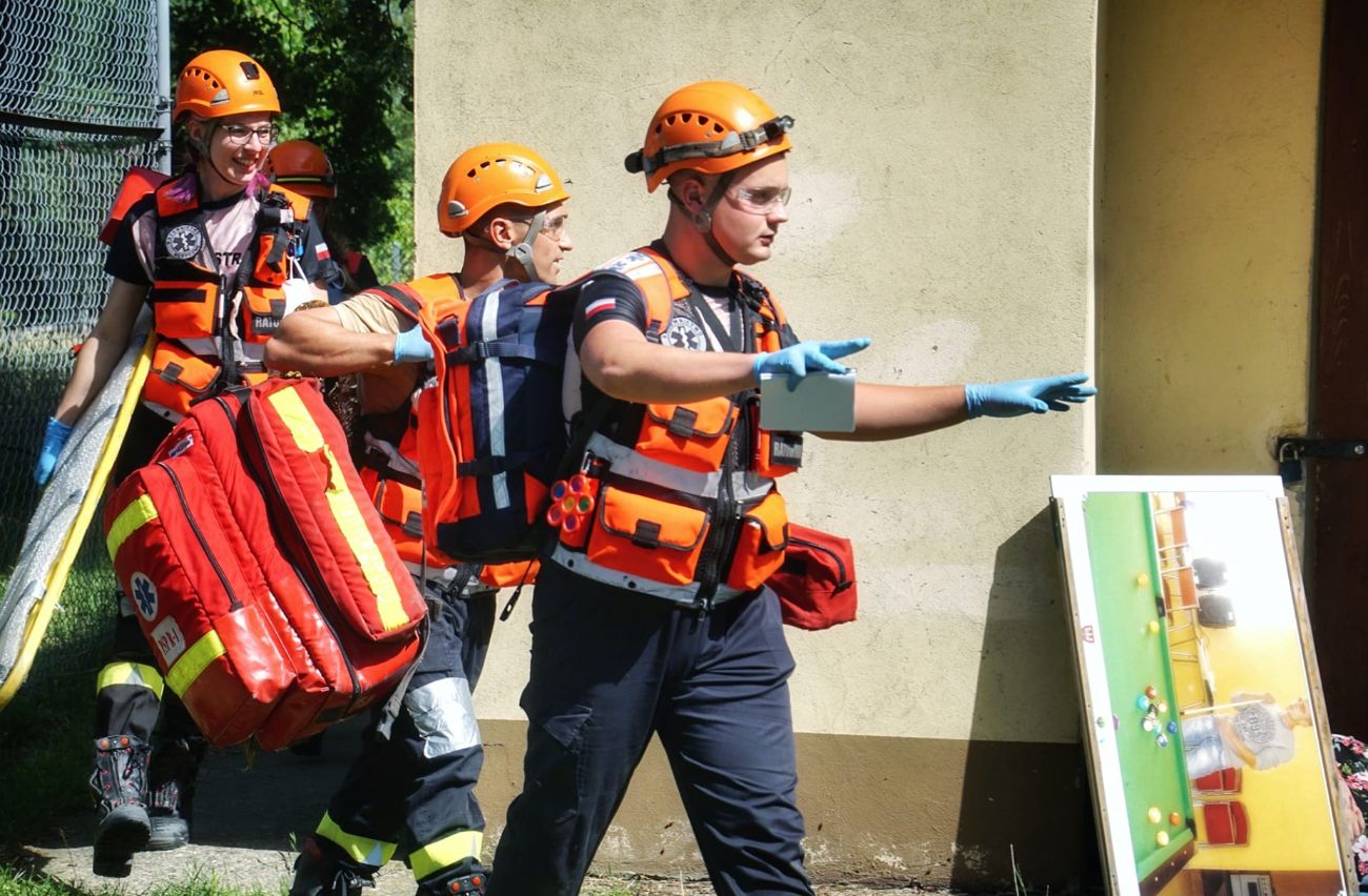 Bandycki atak, udar i śpiączka. Ratownicy w akcji