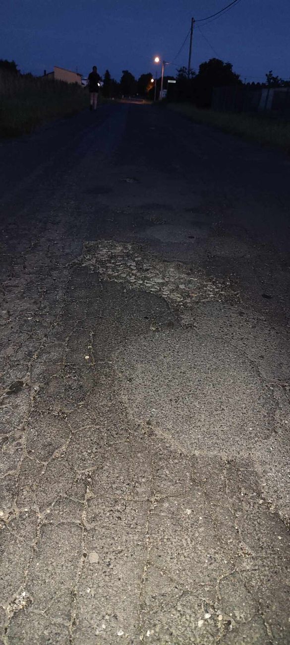 Radny Piasecki interweniuje w sprawie drogi