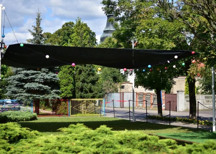 Skwer Kultury przy MGOK zyskał zadaszenie