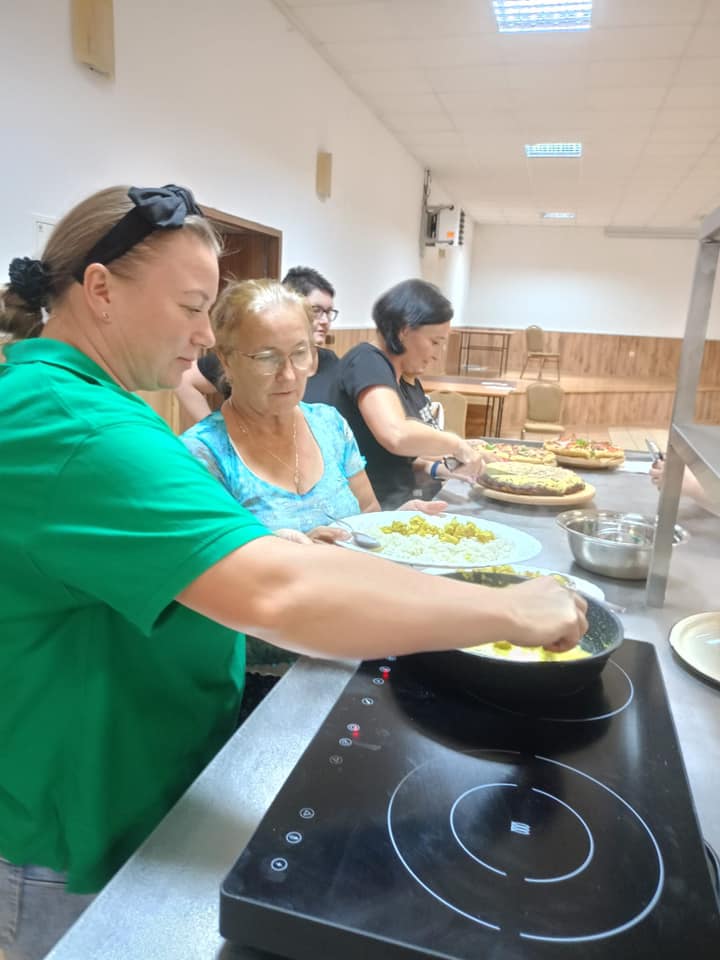 Mała Mobilna Kuchnia dla Ratynia