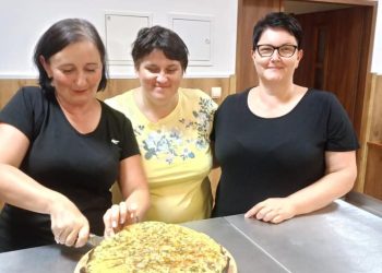 Mała Mobilna Kuchnia dla Ratynia