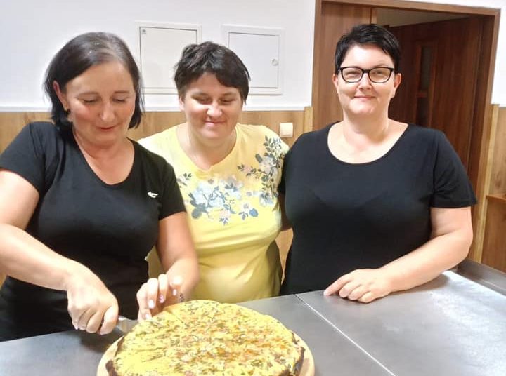 Mała Mobilna Kuchnia dla Ratynia