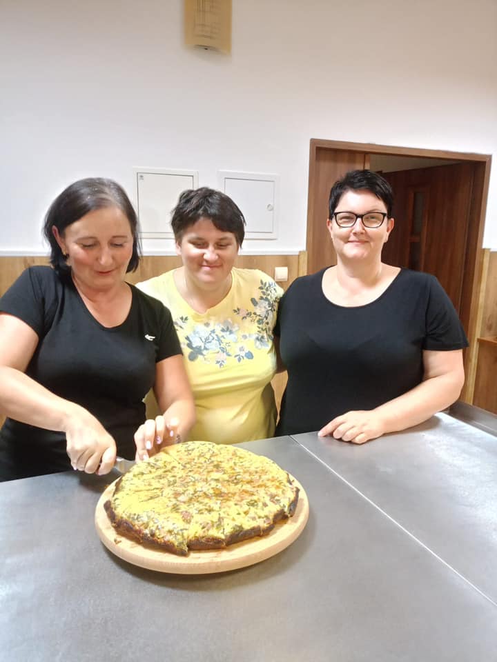 Mała Mobilna Kuchnia dla Ratynia