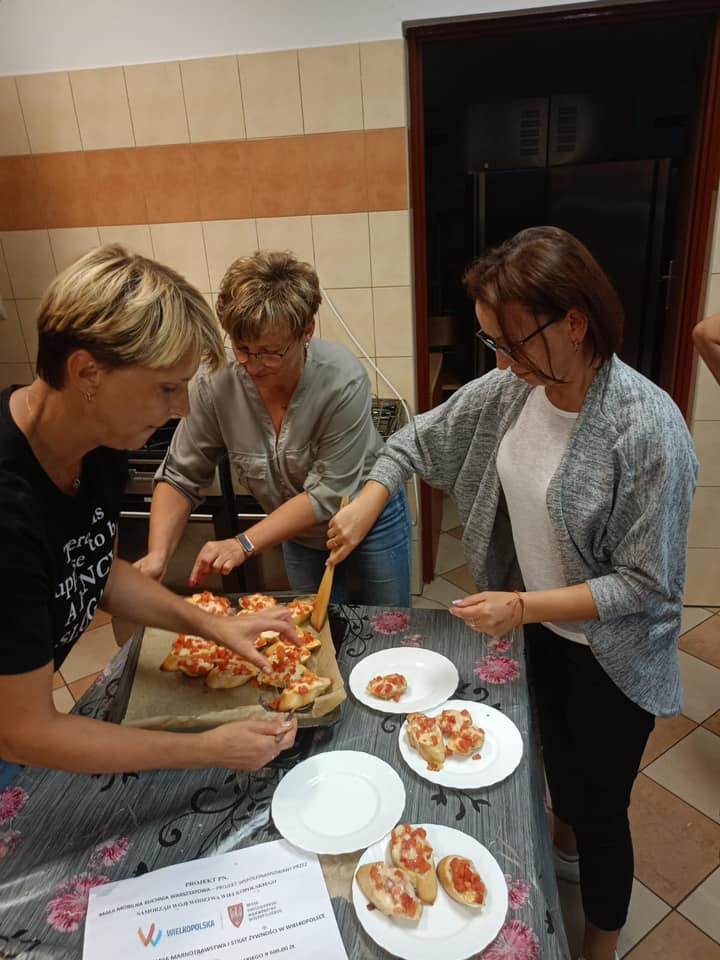 Mała Mobilna Kuchnia dla Ratynia