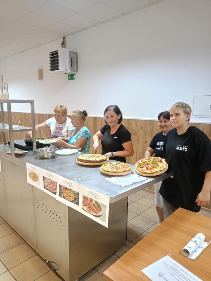 Mała Mobilna Kuchnia dla Ratynia