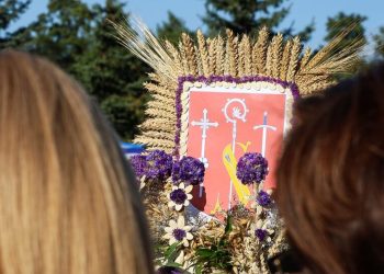 Radość w KGW. Ich dożynkowy wieniec robił wrażenie