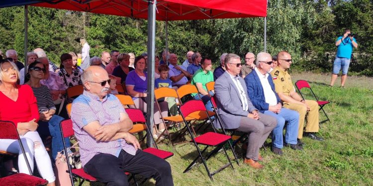 Poświęcenie kapliczki i festyn Stowarzyszenia Michałki