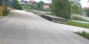 Był problem z wezwaniem pomocy na promenadę. Miasto interweniuje