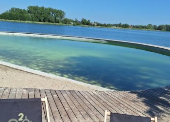 Koniec wakacji, ale nie basenu. Dłużej można się kąpać