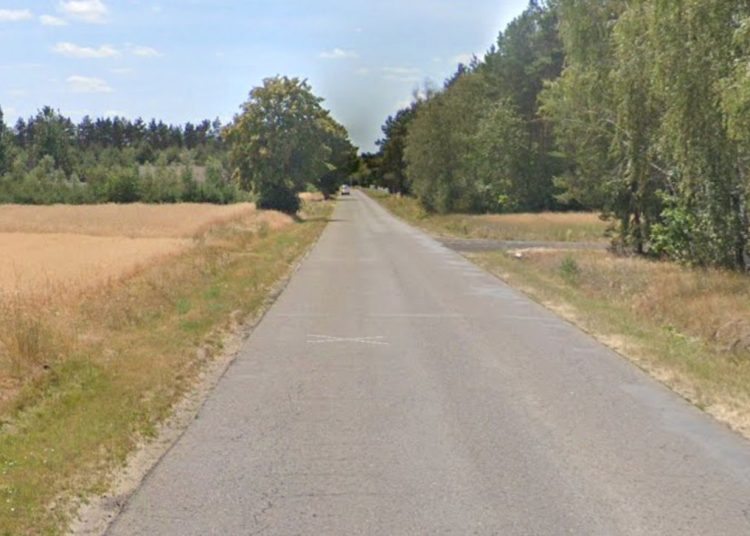 Kiedy ścieżka rowerowa do Giewartowa? Były starosta zwraca uwagę na drzewa