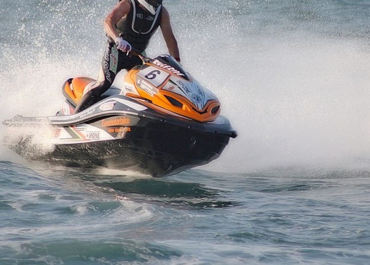 Starostwo apeluje do użytkowników skuterów i łodzi. Sytuacja jest poważna