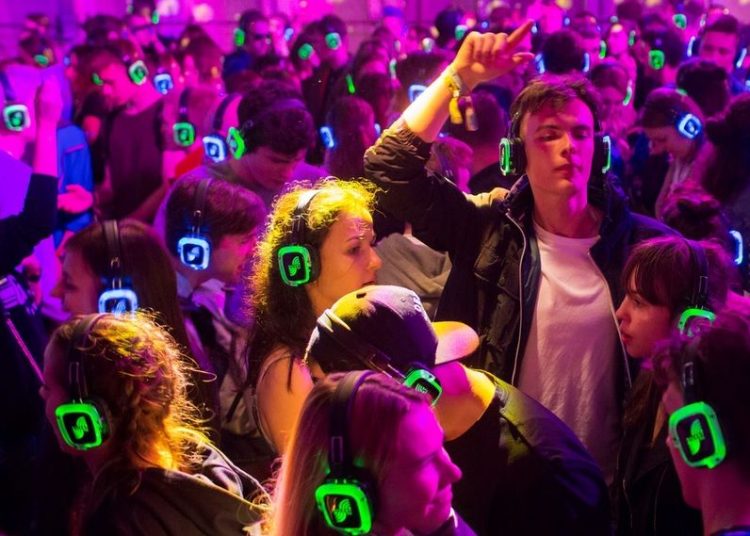 Silent disco. Takiej imprezy w Strzałkowie jeszcze nie było