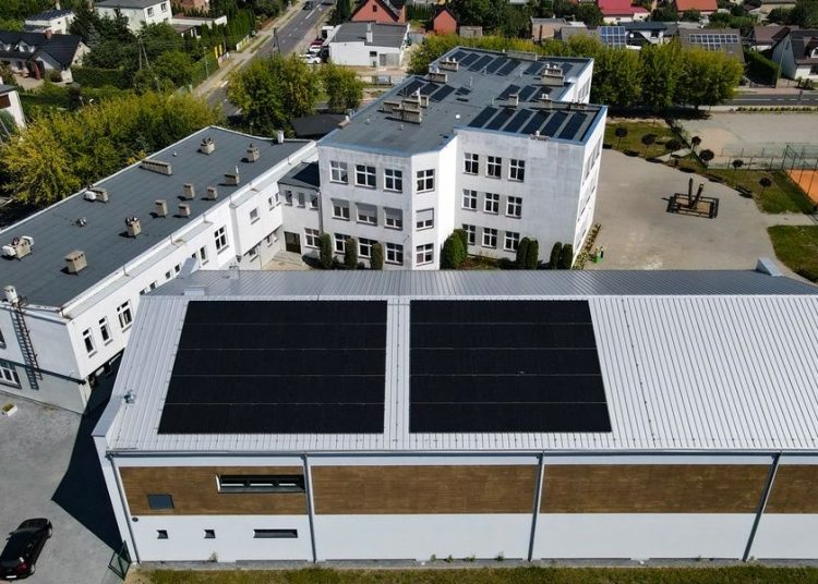 Chcieli ograniczyć koszty. Zainstalowali panele fotowoltaiczne