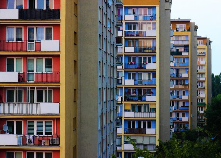 Mieszkania z przetargów – sprawdź, jak tanio kupić lokal!