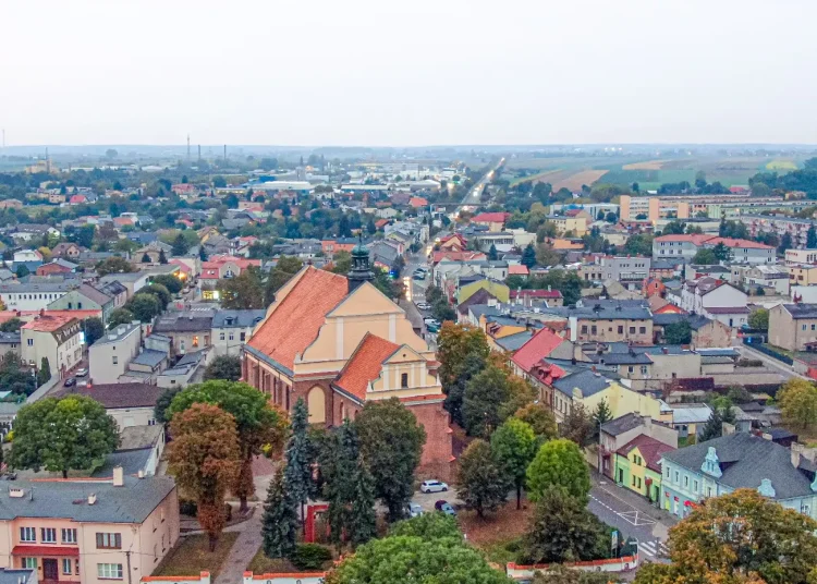 Mieszkańcy piszą do burmistrza: „Nasza ulica jako jedna z ostatnich na osiedlu nie ma oświetlenia!”