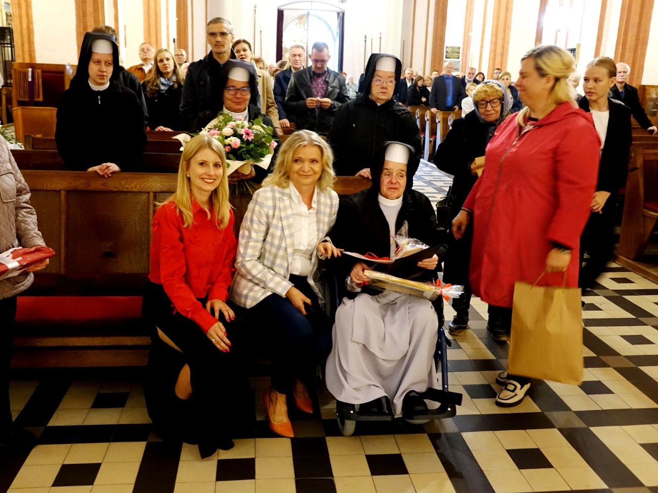 Wzruszające pożegnanie w Wawrzyńcu. Dziękowali siostrze Kordii