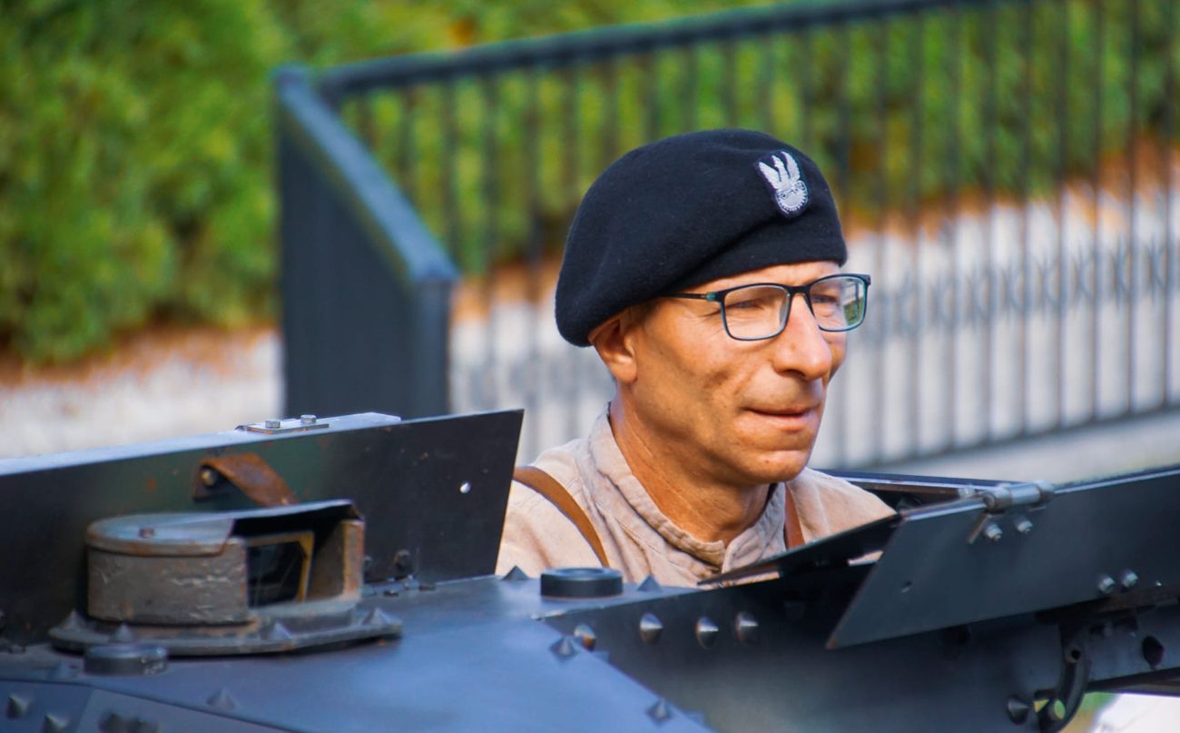 Poznali historię tankietki. Niezwykła lekcja w słupeckiej szkole