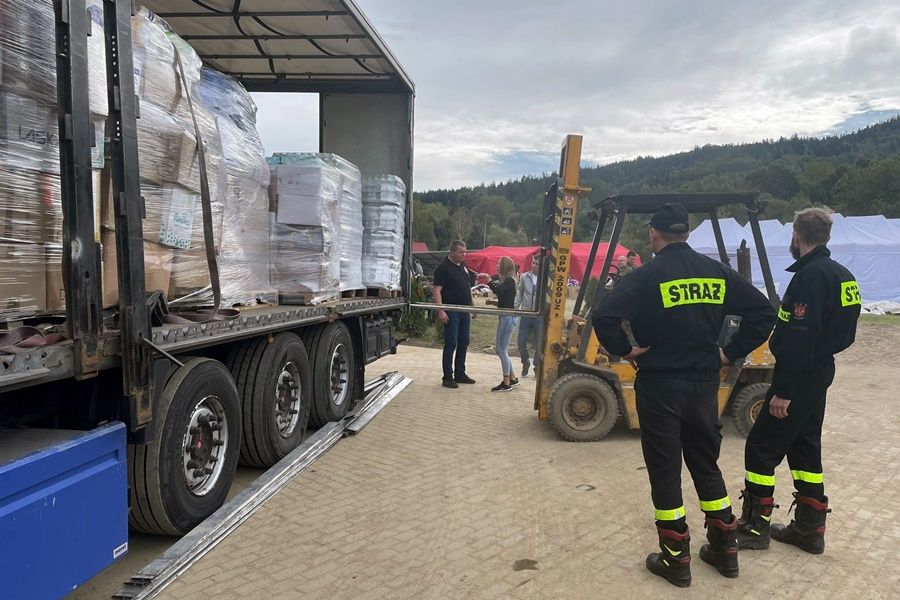 Dary ze Strzałkowa trafiły do powodzian