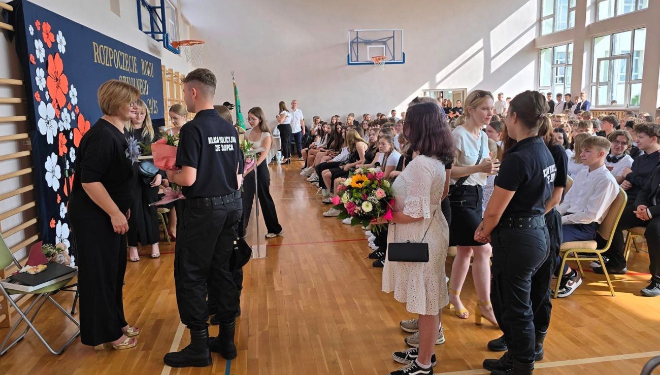 Wzruszające pożegnanie w Ekonomiku. Tak dziękowali pani dyrektor