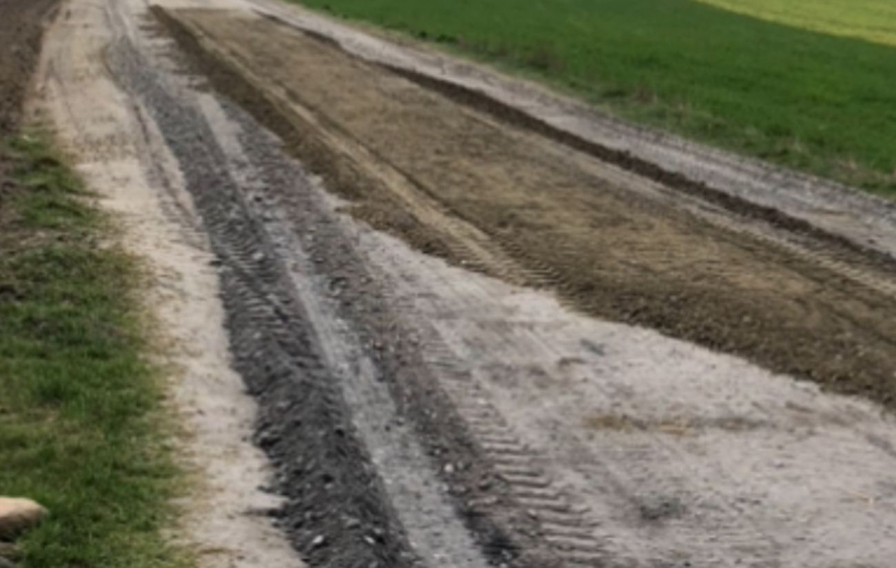 „Cały czas borykam się z fatalnym stanem drogi”. Co na to wójt?