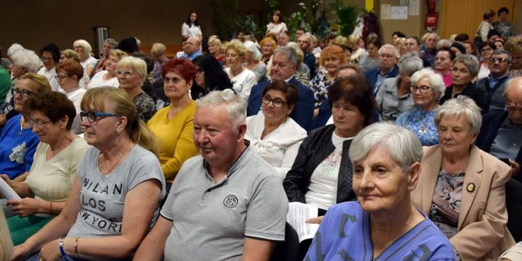 Uniwersytet znowu działa. Rozpoczął  jedenasty rok