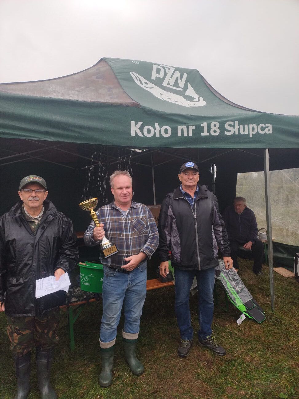 Łowili na zakończenie sezonu