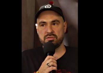 Napisał Ślepnąc od świateł, współtworzył Belfra. Wkrótce odwiedzi Słupcę