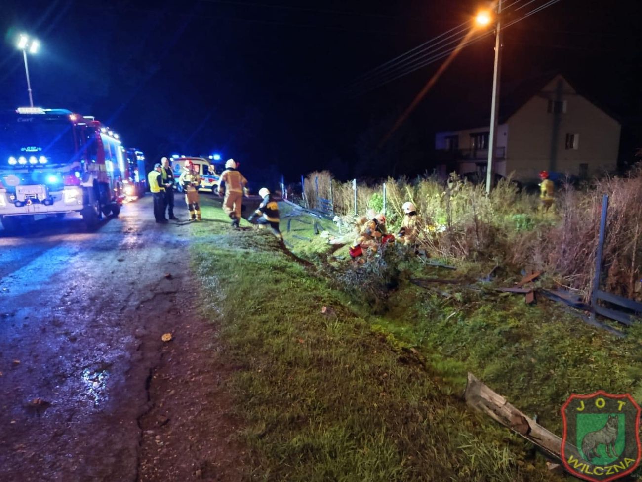 Wypadł z drogi. W ciężkim stanie trafił do szpitala