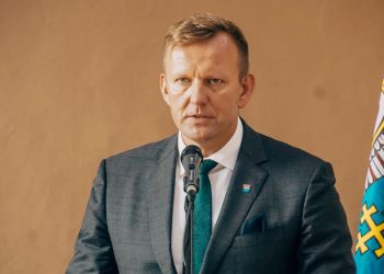 Starosta wręczył nauczycielom nagrody. Zobacz, kto został wyróżniony