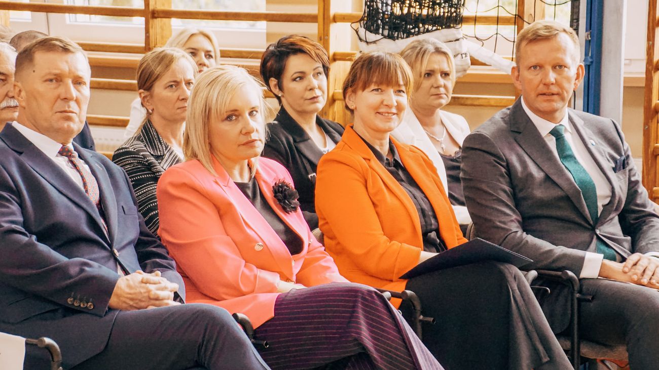 Starosta wręczył nauczycielom nagrody. Zobacz, kto został wyróżniony